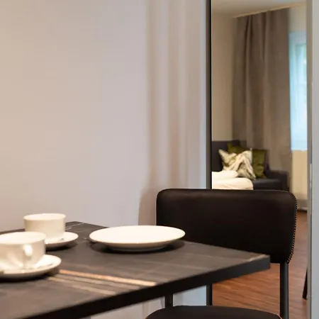 Appartement Loft - Naehe Hautbahnhof - Urbane Umgebung - Kueche *