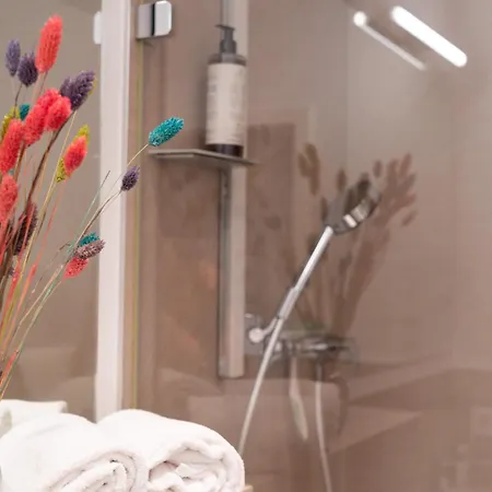 Loft - Naehe Hautbahnhof - Urbane Umgebung - Kueche Appartement *