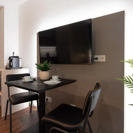 Loft - Naehe Hautbahnhof - Urbane Umgebung - Kueche * Neurenberg