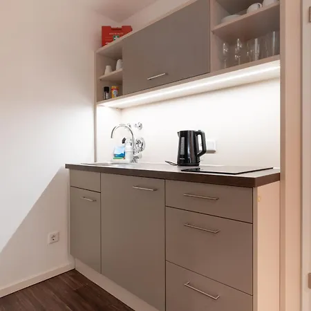 Appartement Loft - Naehe Hautbahnhof - Urbane Umgebung - Kueche *